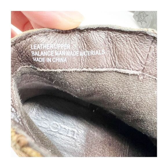 Born Michel Brown Suede Distressed Low Heel Ankle Bootie Side Zip Size 9M - Picture 2 of 8